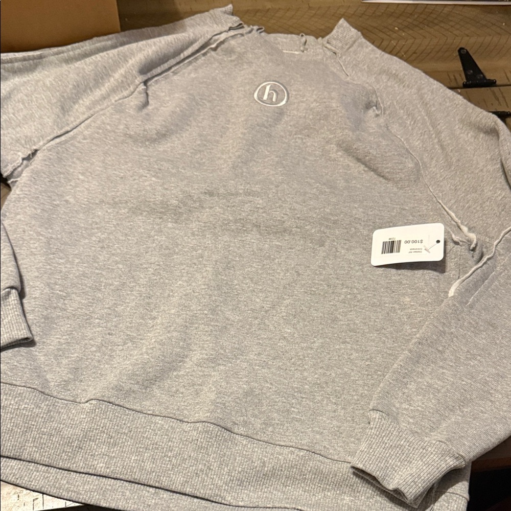 Hidden NY  Sweatshirt with Logo NWT size small unisex
